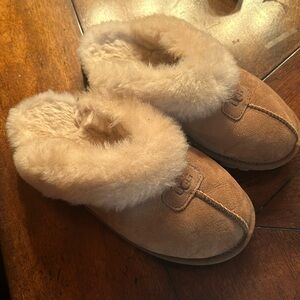 UGG Women's Coquette Slipper. Size 7. Used but in good condition. Sheepskin.